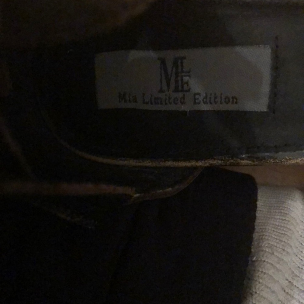 💎SOLD💎Mia Limited Edition Leather Sandals - Picture 8 of 8